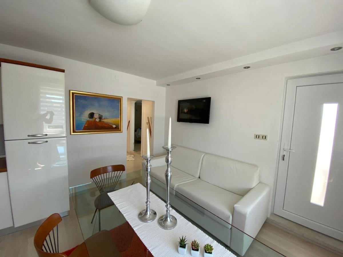 Apartments Roberta Novigrad Istria Extérieur photo